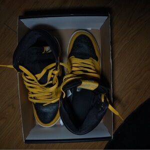 Nike Black and Yellow Kids Sneakers